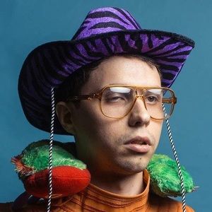 Meet your Posher, Travis